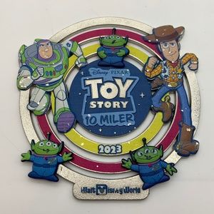 Disney World Toy Story Run 10 Mile Springtime Surprise Spinner Aliens 2023 Medal